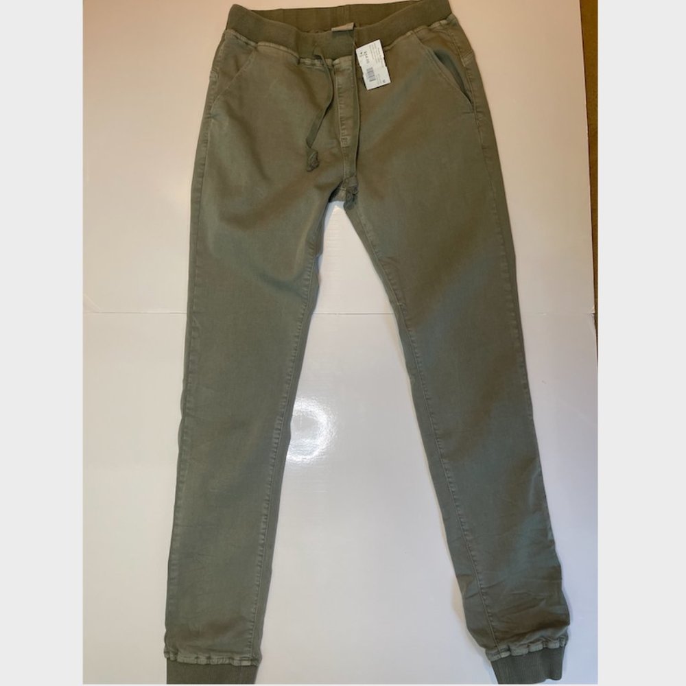 Army green cuffed pants